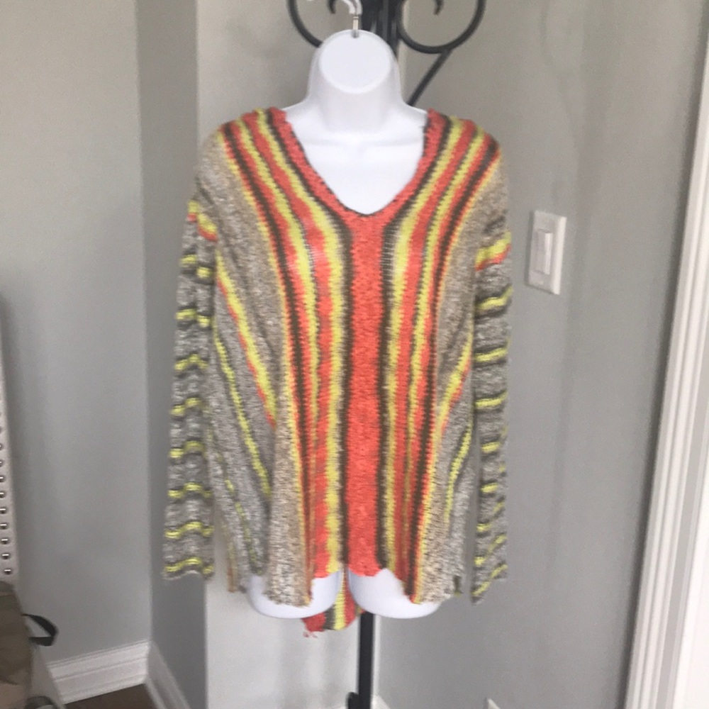 Vibrant hooded sweater!